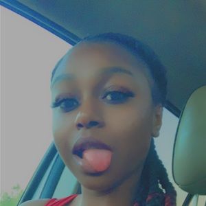 Meet your Posher, Brittney